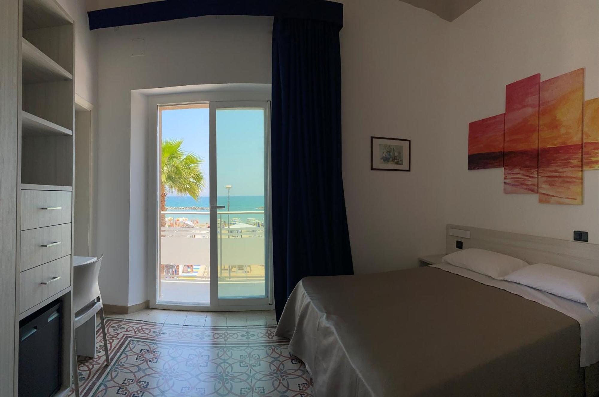 Hotel Ideal Cupra Marittima Eksteriør bilde