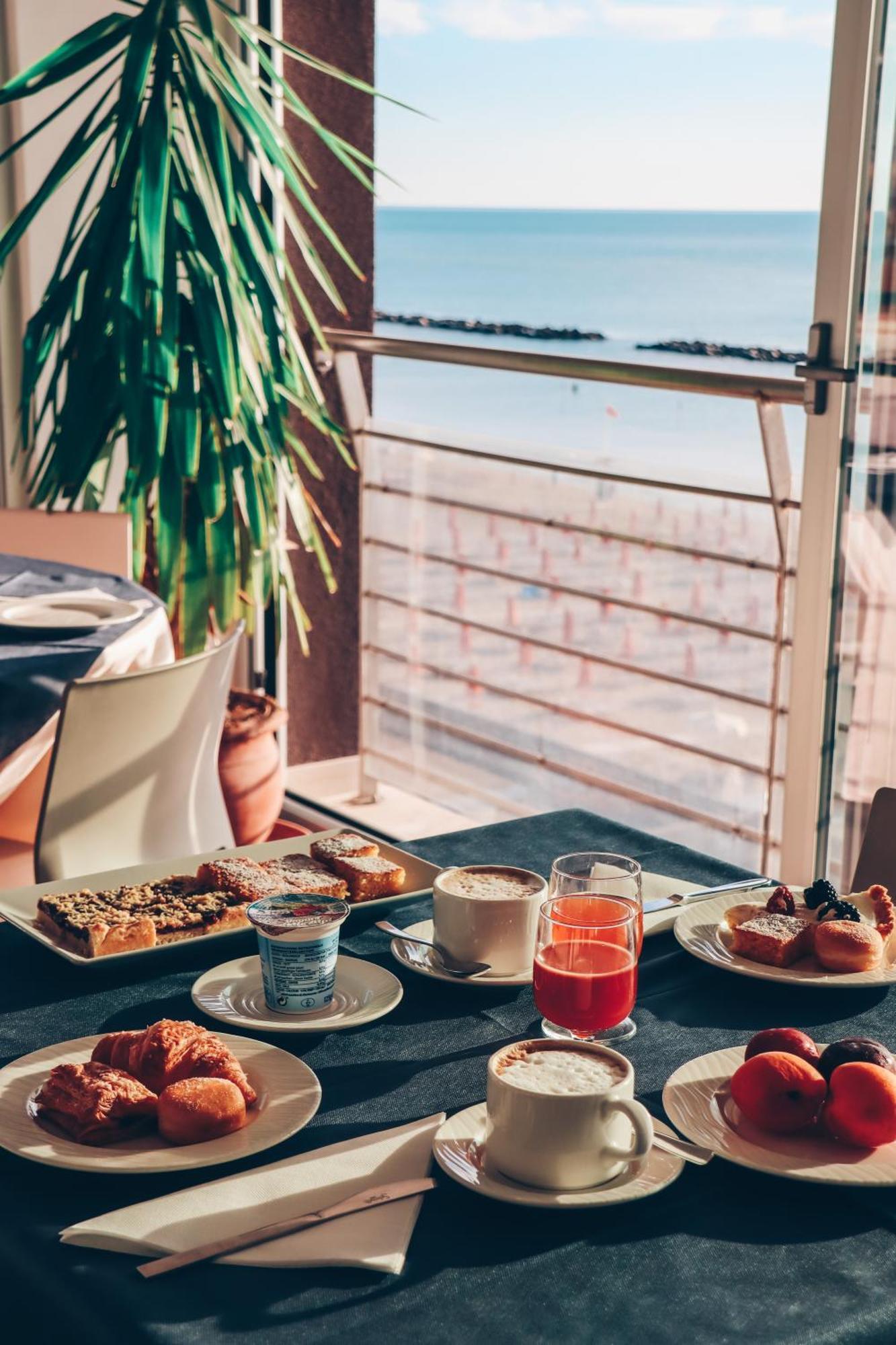 Hotel Ideal Cupra Marittima Eksteriør bilde