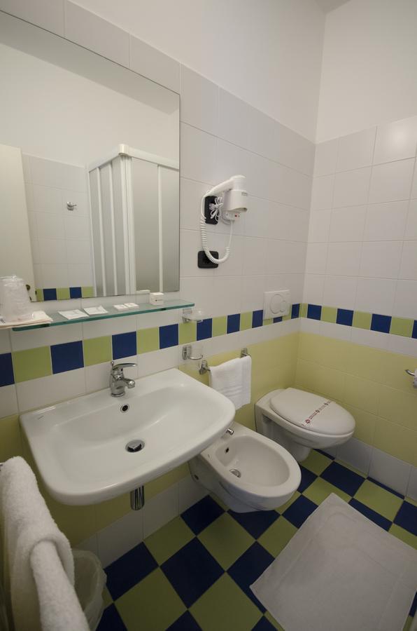 Hotel Ideal Cupra Marittima Eksteriør bilde